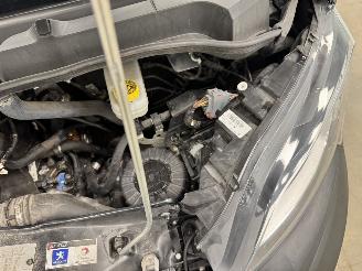 Peugeot Boxer 35 2.2 HDI DC Pick-Up Navi Airco picture 17