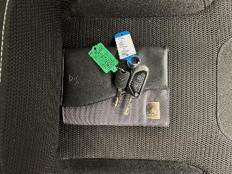 Citroën DS3 1.6 e-HDi So Chic Clima picture 11