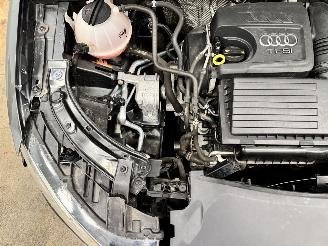 Audi Q3 1.4 TFSI S-Tronic S-Line Navi Clima picture 17