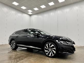 Vaurioauto  passenger cars Volkswagen Arteon Shooting Brake 1.4 TSI E-Hybrid R-Line Panoramadak Navi Clima 2021/11