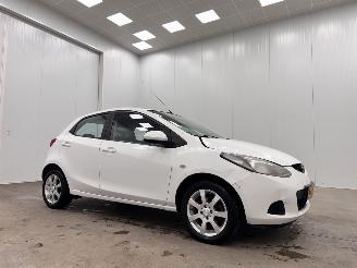 skadebil auto Mazda 2 1.3 S-VT Airco 2009/4