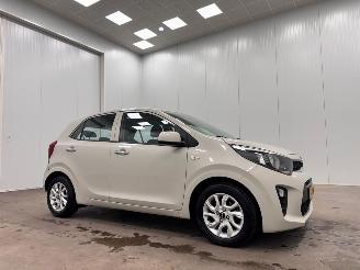 Damaged car Kia Picanto 1.0 MPI Comfort-Line Navi Airco 2018/10