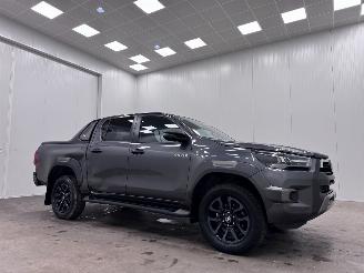 dañado vehículos comerciales Toyota Hilux 2.8 D-4D Autom. 4WD DC Navi Clima 2024/5
