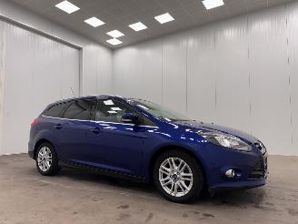 Damaged car Ford Focus Wagon 1.0 EcoBoost Edition Plus Navi Clima 2014/2