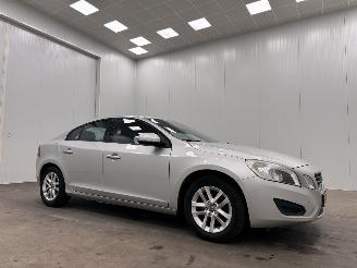 Schadeauto Volvo S-60 1.6 T3 Kinetic Navi Clima 2012/6