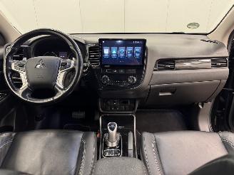 Mitsubishi Outlander 2.0 PHEV 4WD Instyle Navi Clima picture 11
