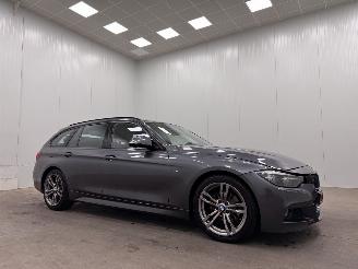 skadebil auto BMW 3-serie Touring 318i Autom. M-Sport Panoramadak Navi Clima 2019/3