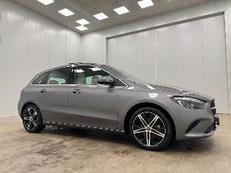 Damaged car Mercedes B-klasse 180 Luxury Line Panoramadak Navi clima 2024/1