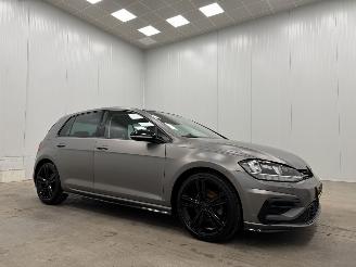 krockskadad bil auto Volkswagen Golf 1.4 TSI Business R Navi Clima 2018/3