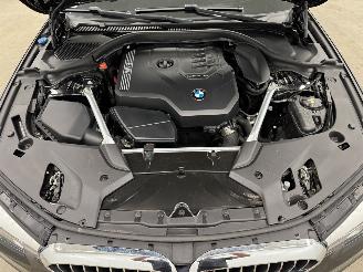BMW 5-serie Touring 520i Exe Autom. Navi Clima picture 16