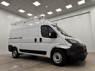 damaged commercial vehicles Peugeot Boxer 35 2.2 HDI Autom.L2H2 Navi Clima 2025/9