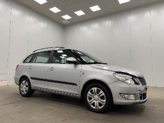 damaged passenger cars Skoda Fabia Combi 1.2 TSI Navi Clima 2013/10