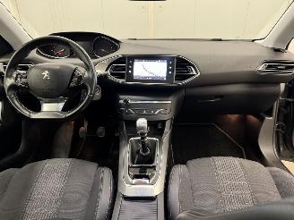 Peugeot 308 SW 1.2 PureTech Premium Panoramadak Navi Clima picture 12
