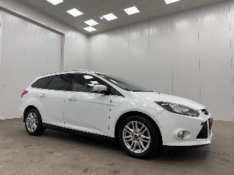 skadebil auto Ford Focus Wagon 1.0 EcoBoost Edition 2014/6