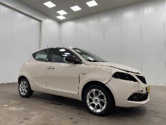 Avarii autoturisme Lancia Ypsilon 1.2 Opening Edition Navi Airco 2016/1