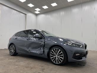 damaged passenger cars BMW 1-serie 118i Autom. High Executive Edition Panoramadak 2020/5