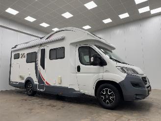 krockskadad bil camper Roller Team  Magnifico 298 TL Airco 2015/7