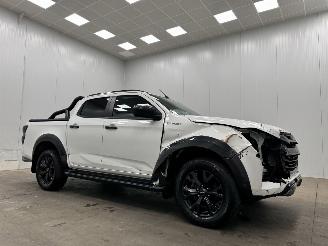 danneggiata veicoli commerciali Isuzu D-Max 1.9 Autom. V-Cross DC 4wd Clima 2024/2