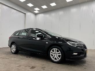 Schadeauto Opel Astra Sport Tourer 1.4 Online Edition Navi Clima 2017/12