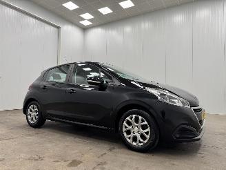 Unfallwagen Peugeot 208 1.2 PureTech Active 5-drs Navi Clima 2016/10