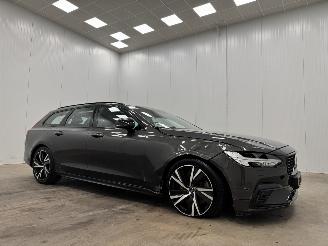 Damaged car Volvo V-90 2.0 B4 Autom. R-Design Navi Clima 2021/3