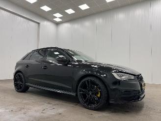 Schadeauto Audi A3 Sportback 1.4 E-Tron PHEV Panoramadak Navi Clima 2015/3