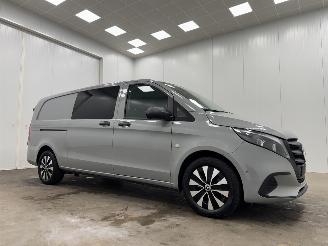 krockskadad bil bedrijf Mercedes Vito 119 CDI Autom. DC Extra lang Clima 2026/3