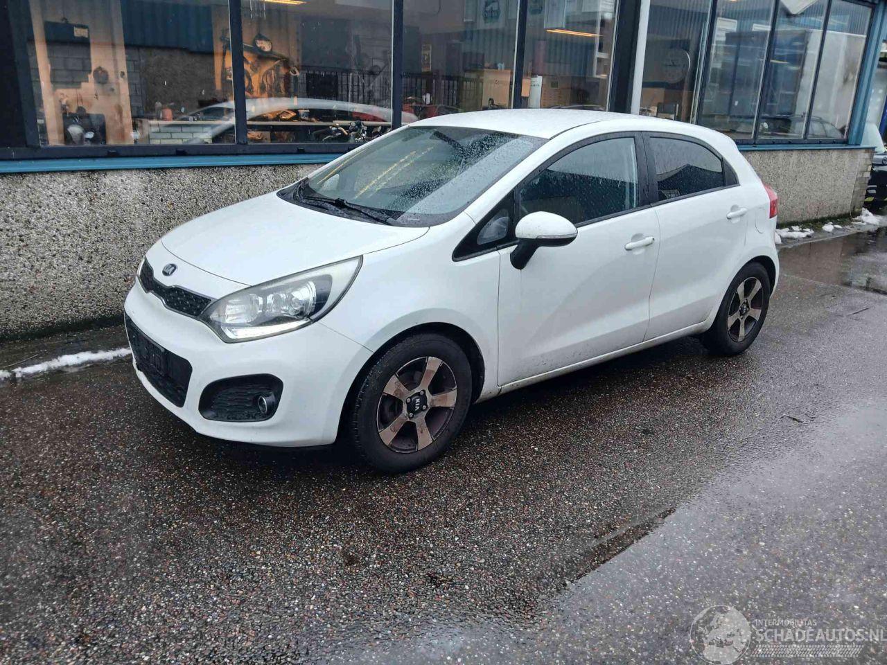 Kia Rio Rio III (UB) Hatchback 1.2 CVVT 16V (G4LA5) [63kW]