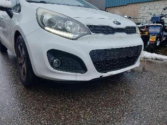 Kia Rio Rio III (UB) Hatchback 1.2 CVVT 16V (G4LA5) [63kW] picture 5