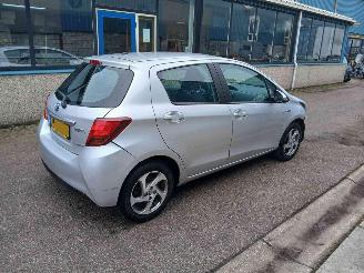 Unfallwagen Toyota Yaris Yaris III (P13) Hatchback 1.5 16V Hybrid (1NZ-FXE) [74kW 2016/4