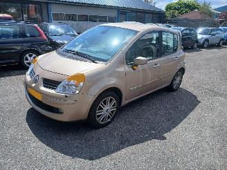 uszkodzony samochody osobowe Renault Modus Modus/Grand Modus (JP) MPV 1.6 16V (K4M-791) [82kW] 2005/7