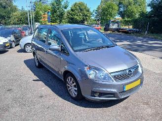 Schadeauto Opel Zafira Zafira (M75) MPV 1.8 16V Ecotec (Z18XER(Euro 4)) [103kW] 2007/11
