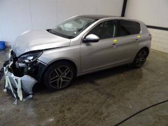 demontáž osobní automobily Peugeot 308 1.2 THP 2014/9