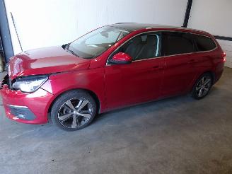 Salvage car Peugeot 308 1.2 THP 2019/3