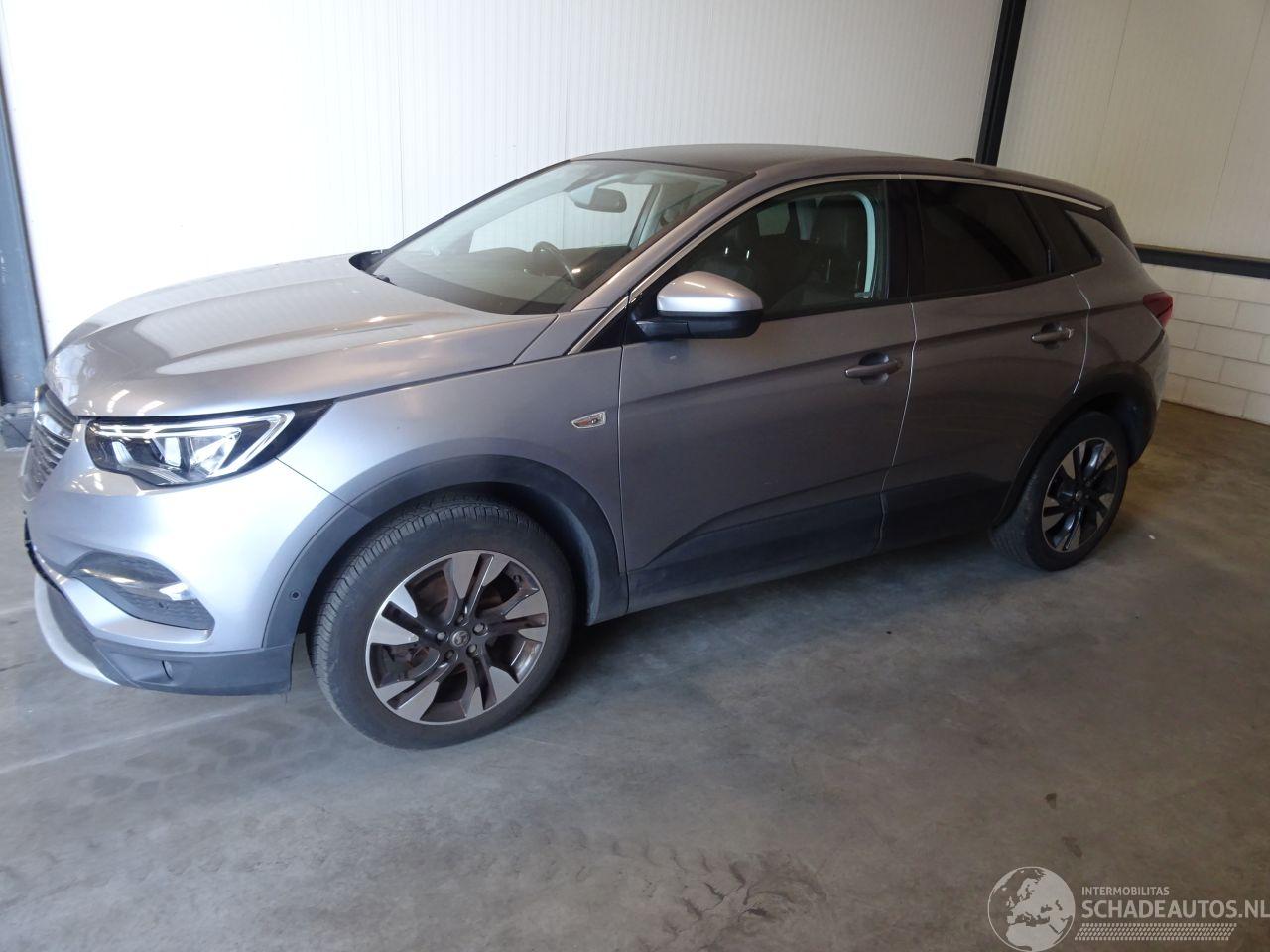 Opel Grandland 1.2 TURBO