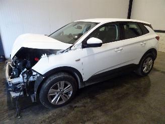 Coche siniestrado Opel Grandland 1.2 TURBO 2018/10