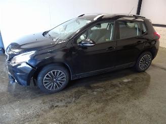 Coche siniestrado Peugeot 2008 1.5 HDI 2019/11