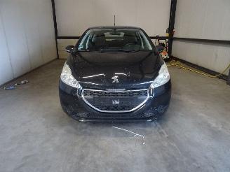 Coche siniestrado Peugeot 208 1.4 VTI 2012/6