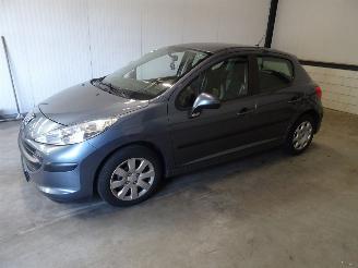 Coche siniestrado Peugeot 207 1.4 16V 2006/11