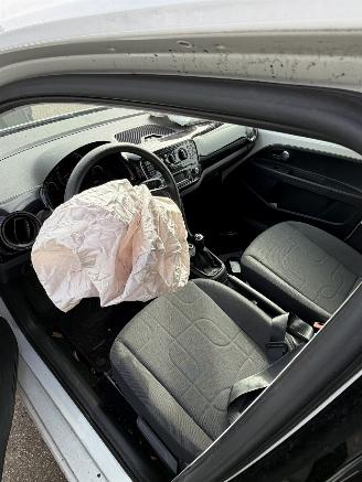 Volkswagen Up! 1.0 mpi picture 5