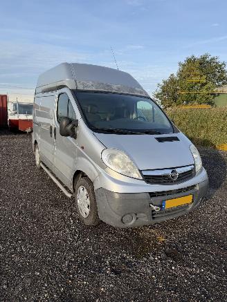 Opel Vivaro 2.0cdti picture 2