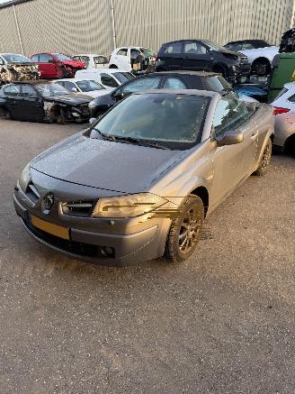 Purkuautot passenger cars Renault Mégane Coupe 2.0 16V cabrio 2008/1