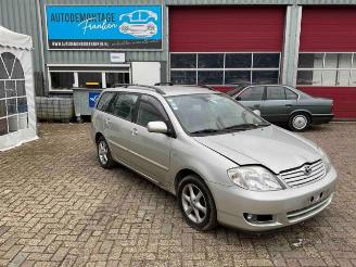 Vrakbiler auto Toyota Corolla Corolla Wagon (E12), Combi, 2002 / 2007 1.4 D-4D 16V 2006