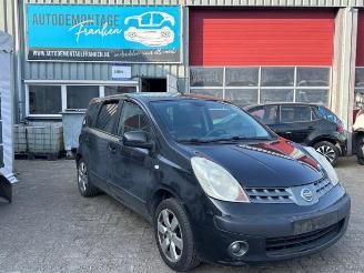 Coche siniestrado Nissan Note Note (E11), MPV, 2006 / 2013 1.6 16V 2006/11