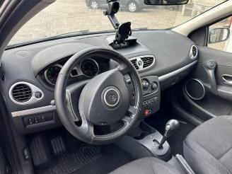 Renault Clio Clio III (BR/CR), Hatchback, 2005 / 2014 1.6 16V picture 4