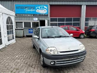 Uttjänta bilar auto Renault Clio Clio II (BB/CB), Hatchback, 1998 / 2016 1.2 2000/6