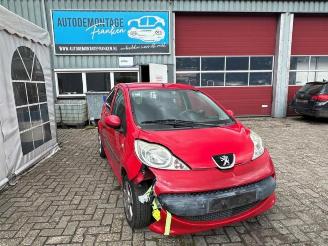 Vrakbiler auto Peugeot 107 107, Hatchback, 2005 / 2014 1.0 12V 2006/11
