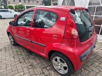 Peugeot 107 107, Hatchback, 2005 / 2014 1.0 12V picture 5