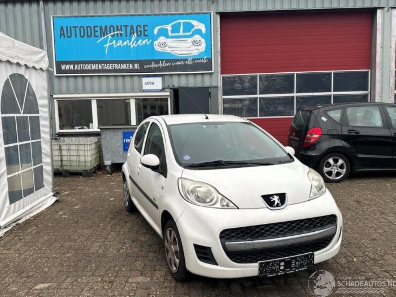 Peugeot 107 107, Hatchback, 2005 / 2014 1.0 12V