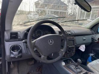 Mercedes ML ML I (163), SUV, 1998 / 2005 320 3.2 V6 18V Autom. picture 4